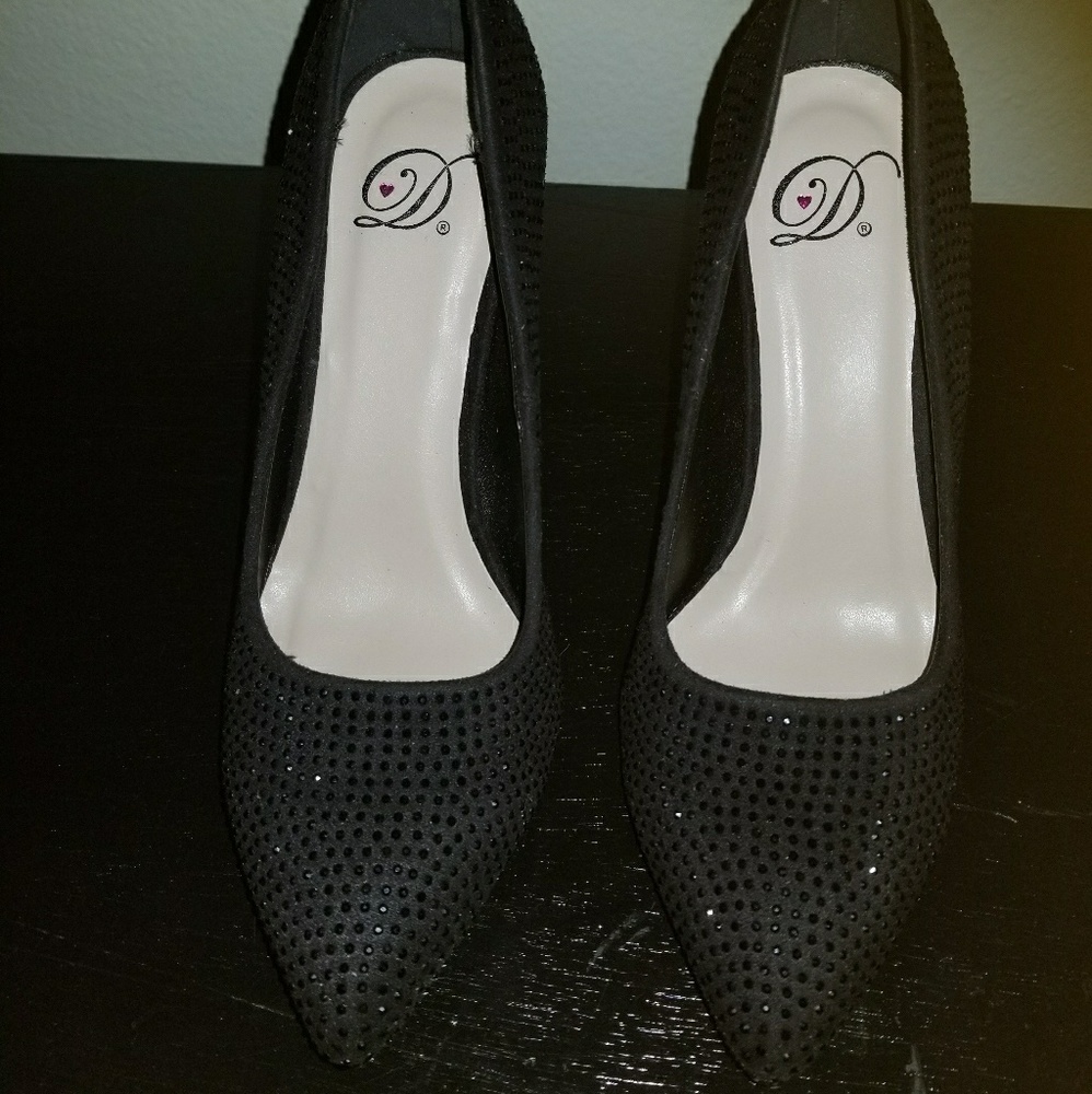 Black Sparkle Pumps